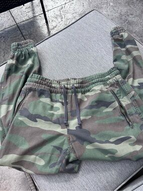 TNA Camo Joggers - Green/Olive